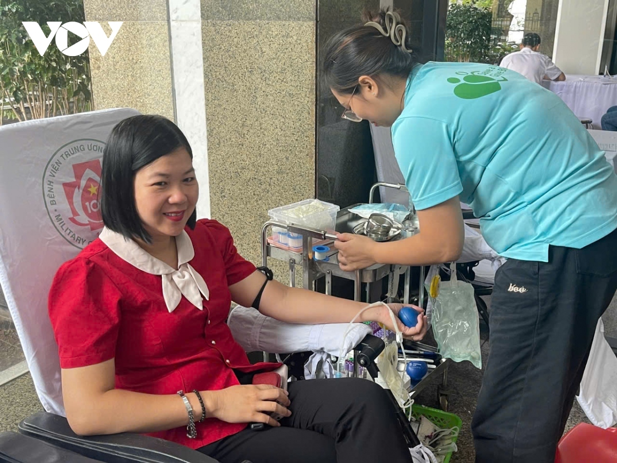 vov holds blood donation drive picture 8