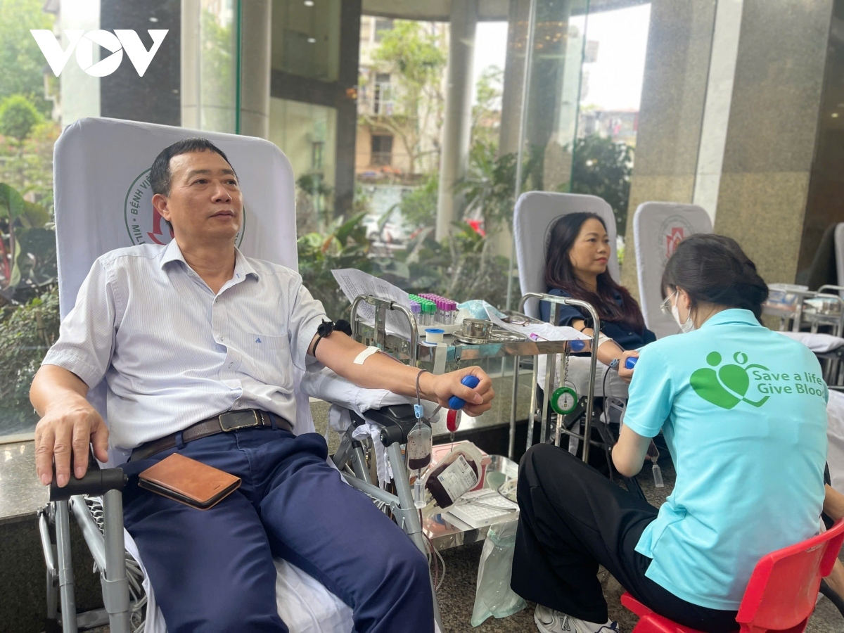 vov holds blood donation drive picture 3