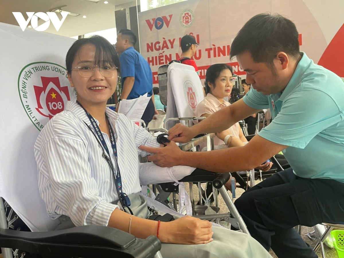 vov holds blood donation drive picture 5