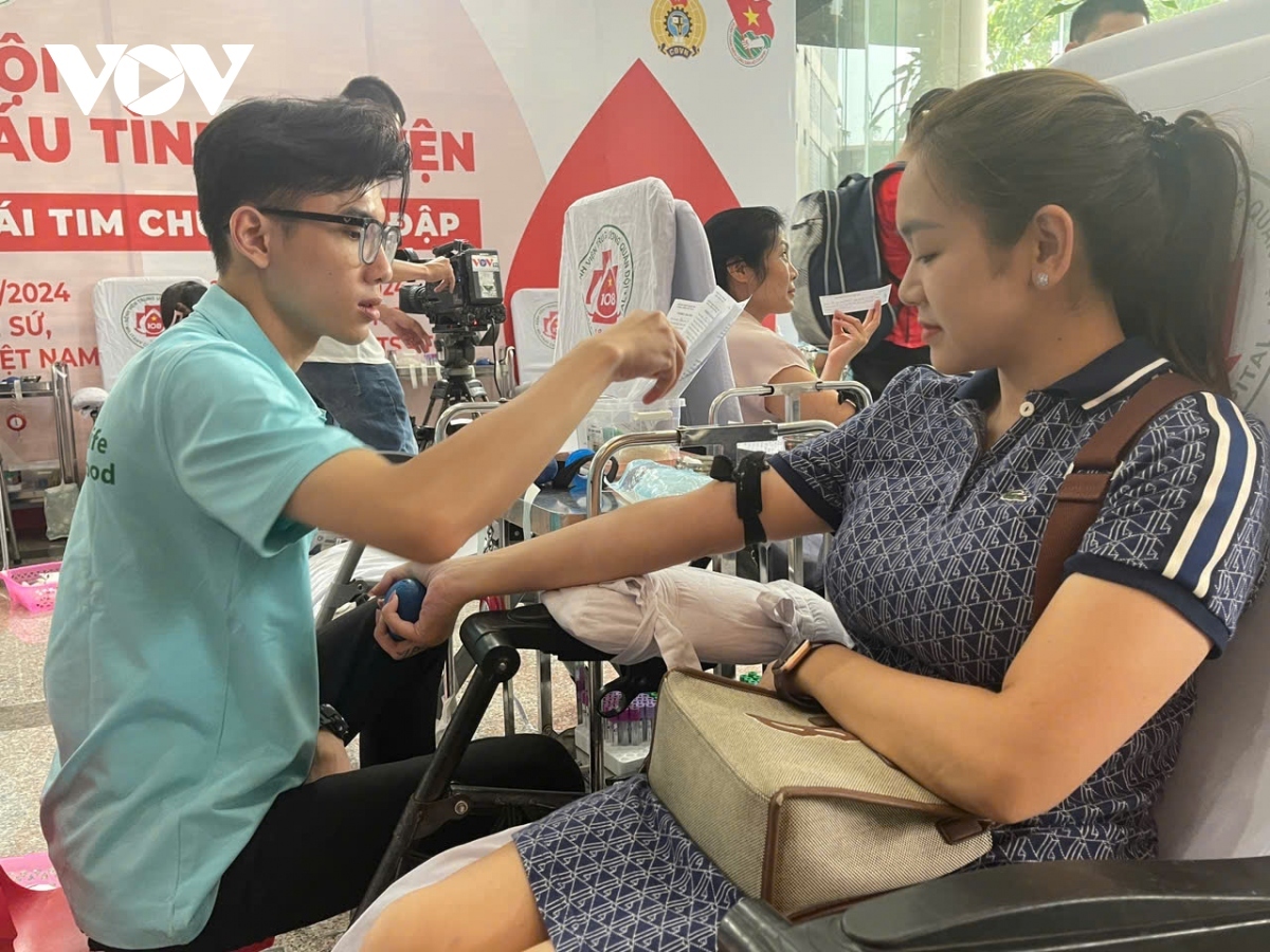 vov holds blood donation drive picture 7