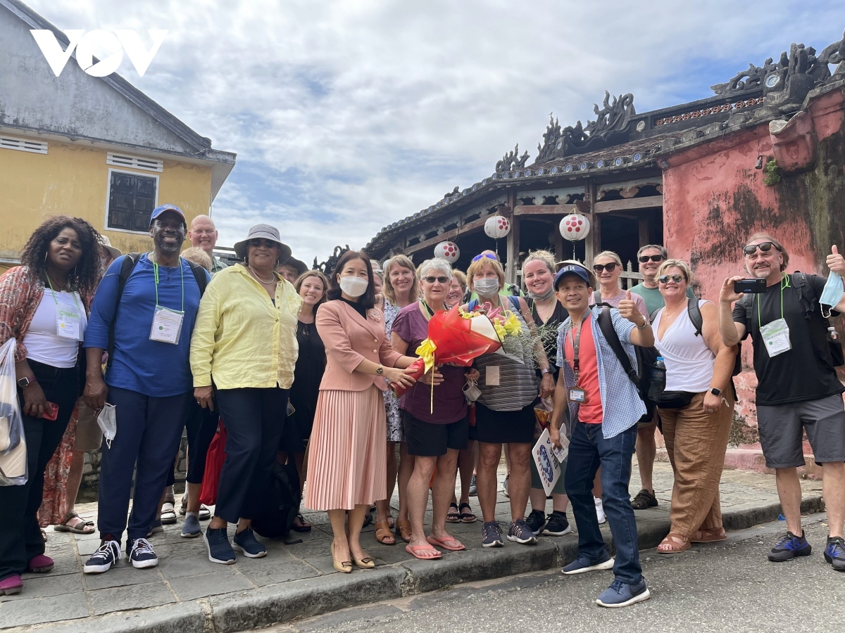 golden opportunities for vietnam to attract us tourists picture 1