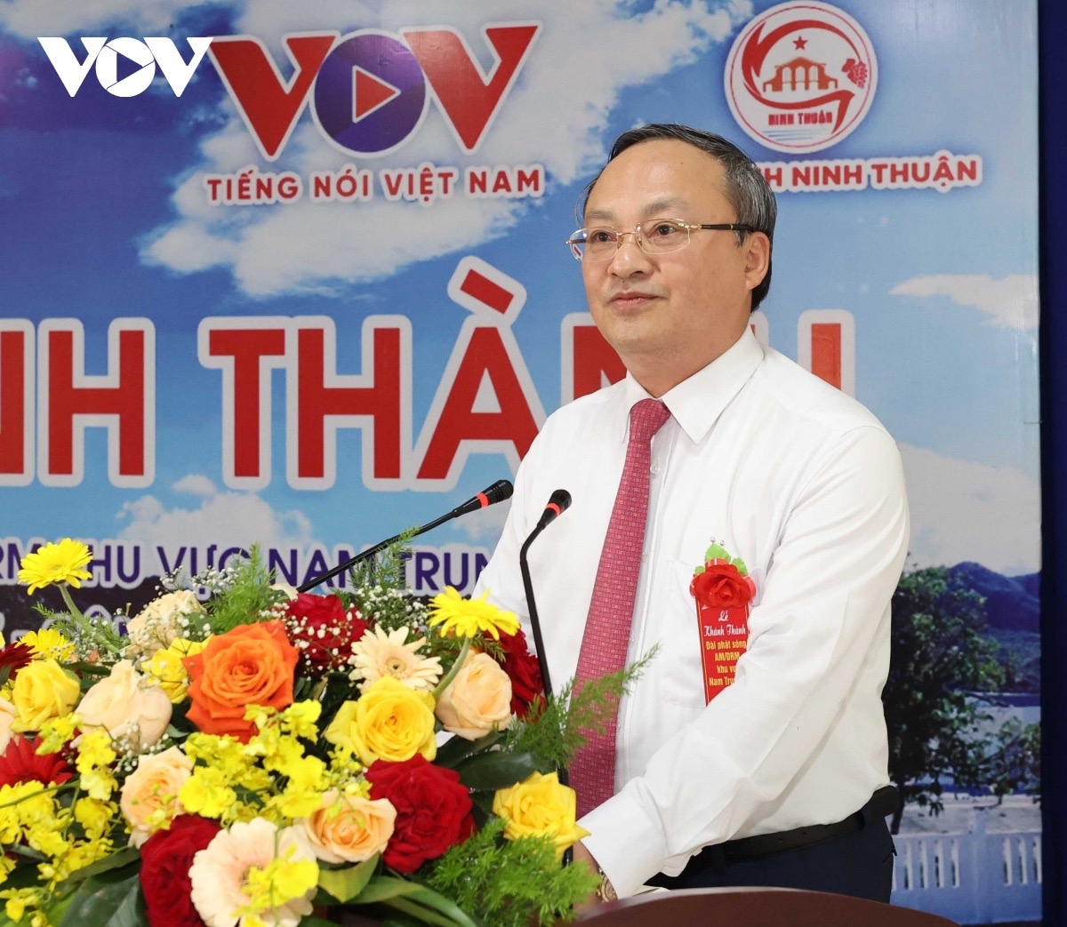 Dai tieng noi viet nam dong vien quan, dan bam bien truong sa hinh anh 6