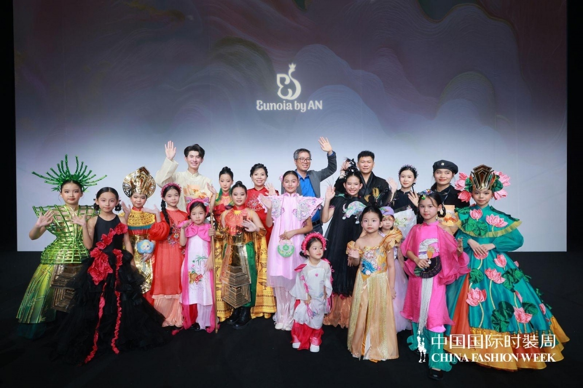 vietnamese fairytales-inspired designs hit chinese stage picture 1