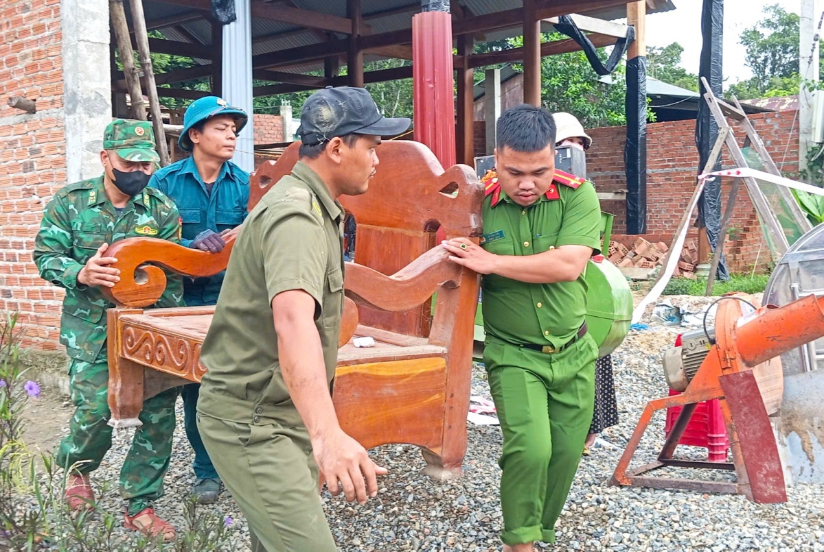 quang nam di doi nha cua, tai san nguoi dan lang sat lo den noi o tam hinh anh 3