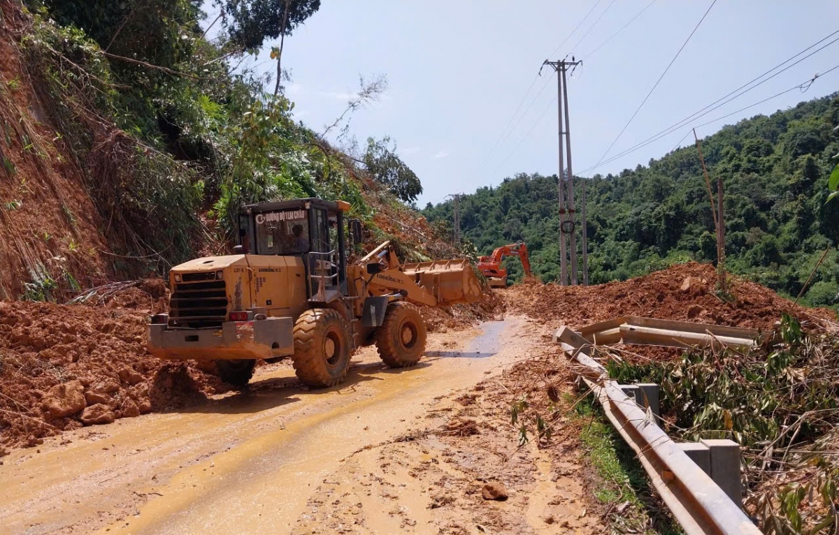 truc tiep bao so 3 dang tren dat lien quang ninh, hai phong, giat cap 16 hinh anh 214