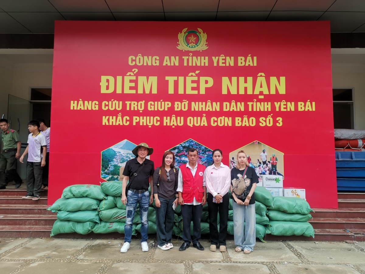 nhung chuyen xe nghia Dong bao tiep tuc den voi ba con vung ron lu yen bai hinh anh 1