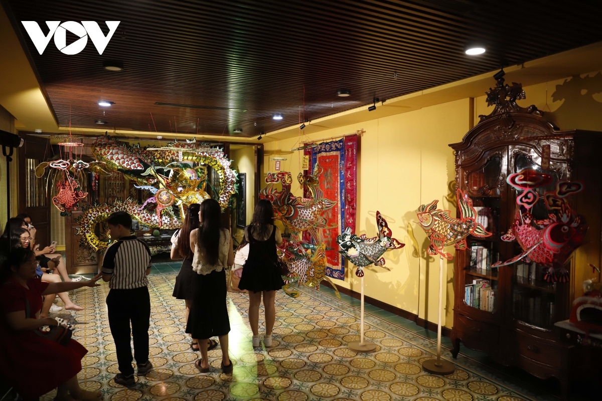 mid-autumn festival celebrations from bygone era re-enacted in hcm city picture 10