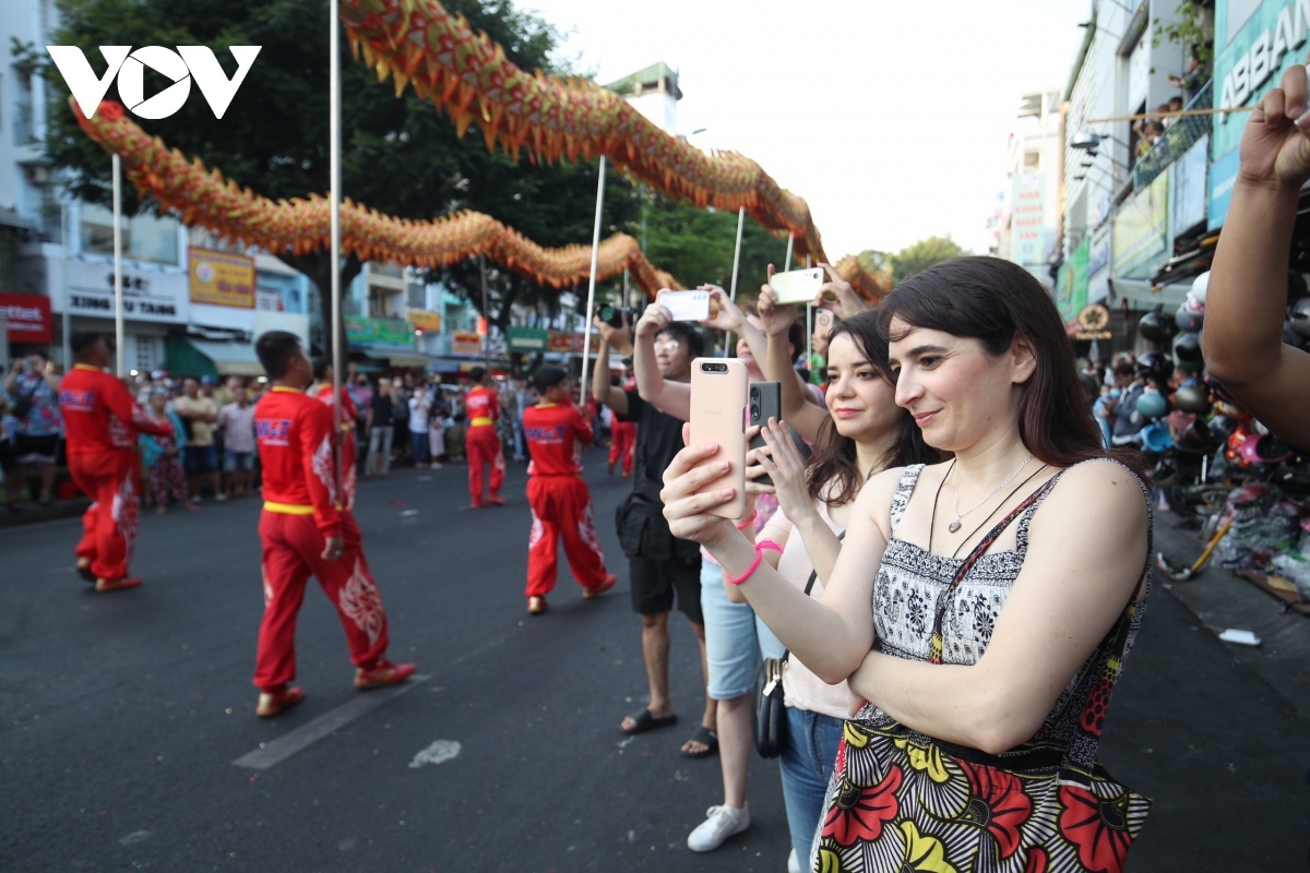 ho chi minh city receives over four million foreign arrivals in nine months picture 1