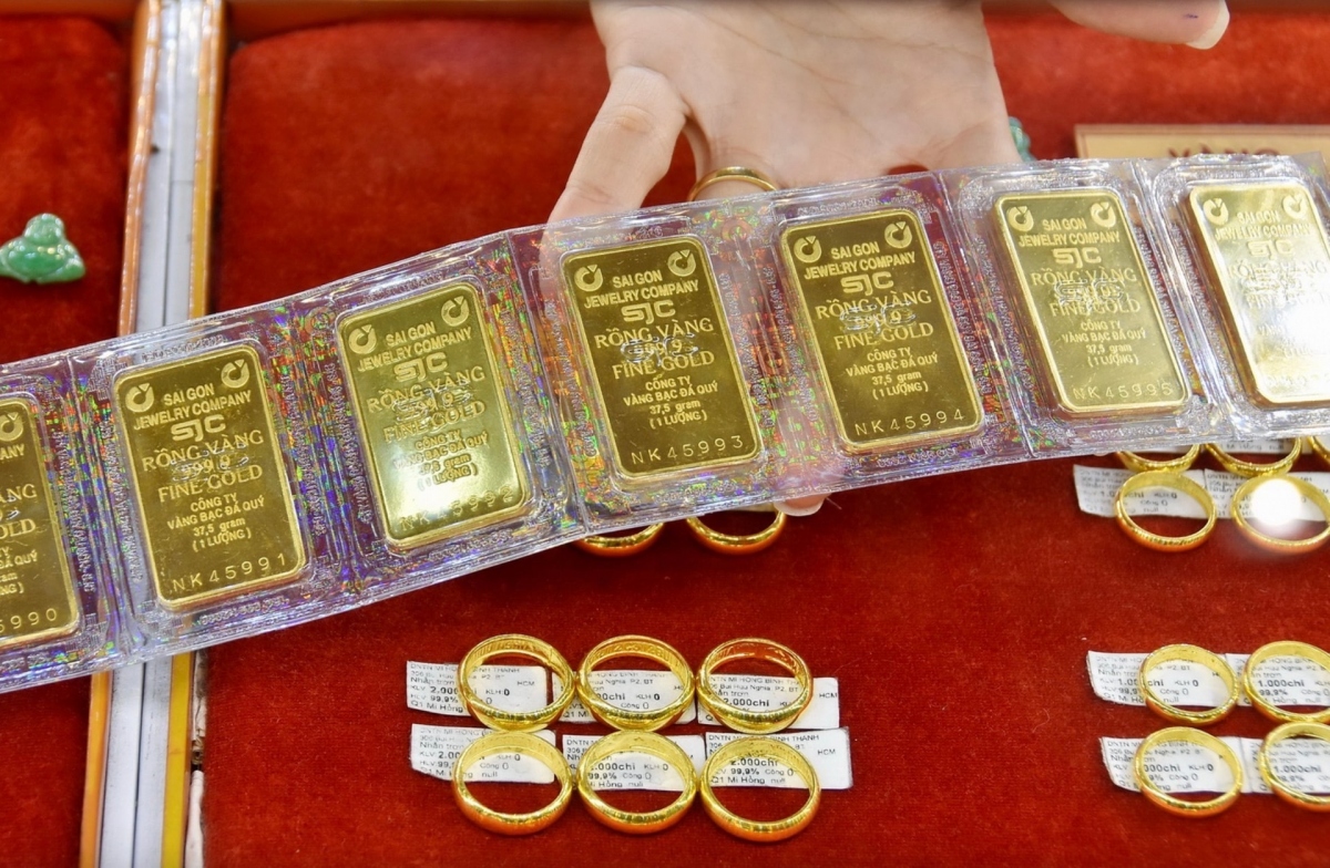 gold ring prices reach new peak, move equal to gold bar prices for first time picture 1