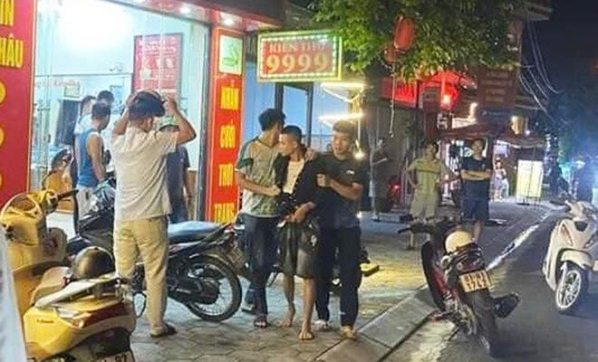 vay bat ga thanh nien mang hung khi di cuop tiem vang o hai duong hinh anh 1