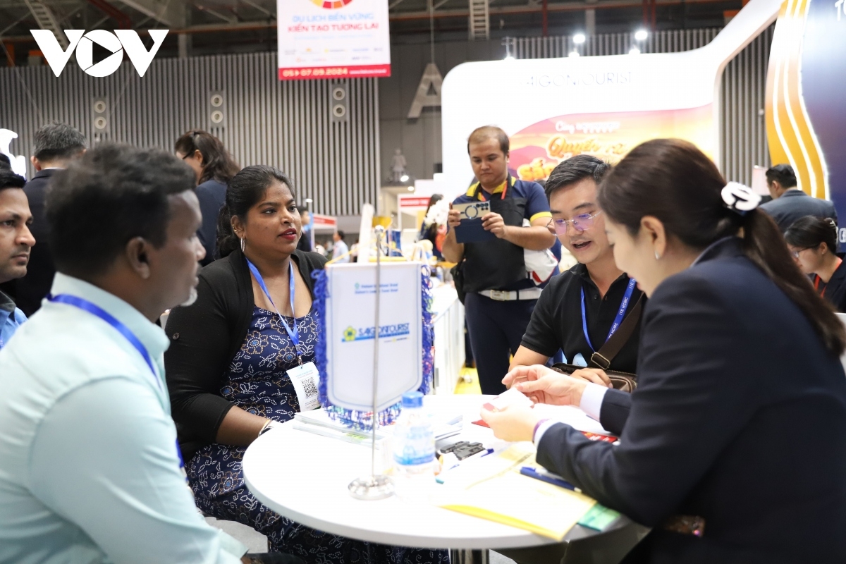 over 450 exhibitors attend hcm city int l travel expo picture 2