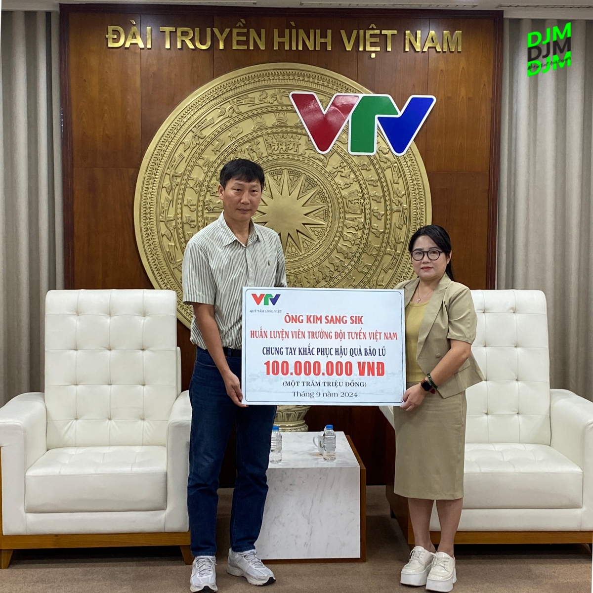 hlv kim sang sik ung ho 100 trieu dong chung tay khac phuc hau qua bao lu hinh anh 1