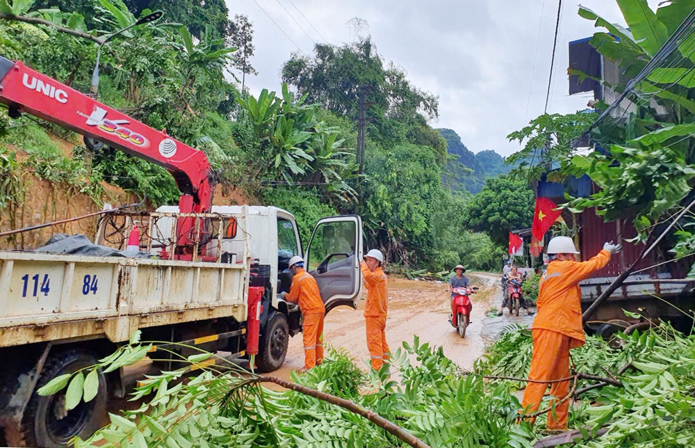 mua lu tai thai nguyen khien hang van ho dan mat dien hinh anh 1