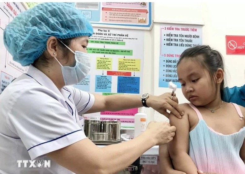 nearly 17,000 hcm city children get measles vaccination picture 1