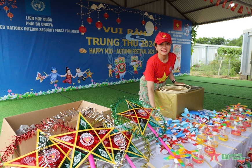 vietnamese peacekeepers hold mid-autumn festival for children in abyei picture 6