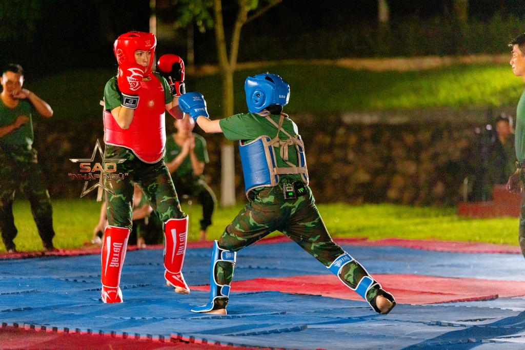 sao nhap ngu tap 7 thuy tien ngat xiu tren san dau boxing hinh anh 1