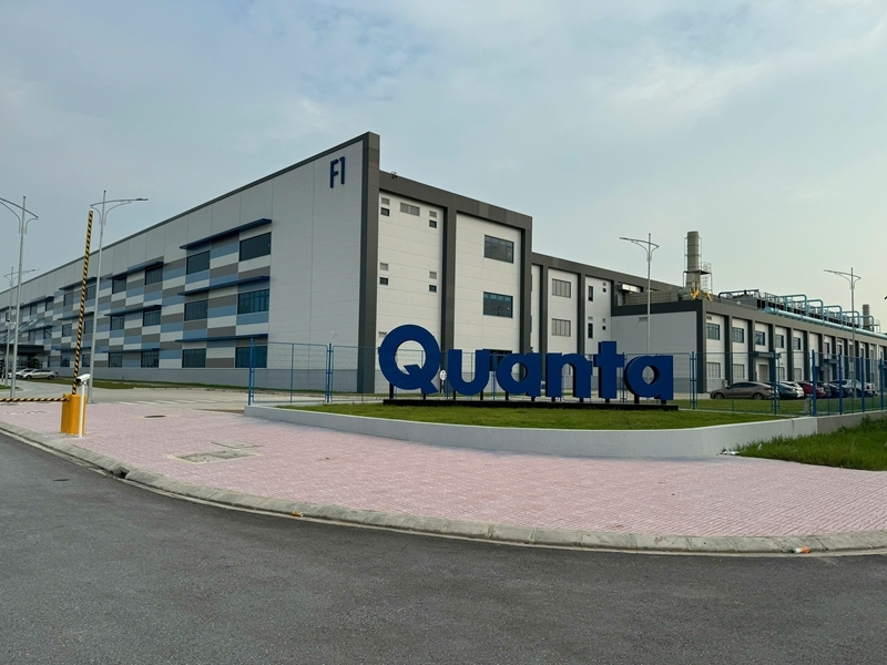 quanta exports first two batches of laptops from nam dinh factory picture 1