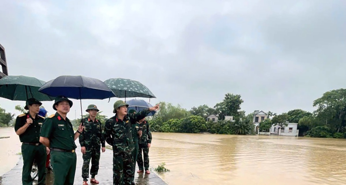 ninh binh hop khan, len phuong an xa tran khi muc nuoc lu dang cao hinh anh 4