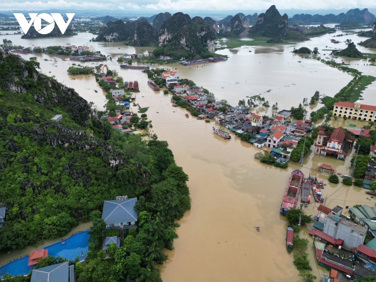 thousands of northern residents scramble amid severe flooding picture 4