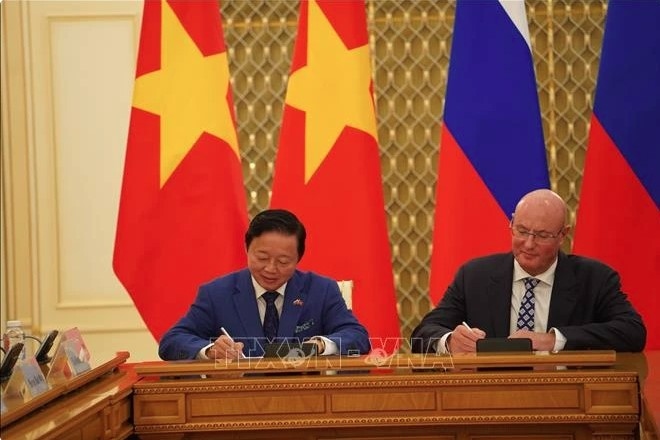 vietnam, russia look to boost economic-trade, scientific cooperatiion picture 1