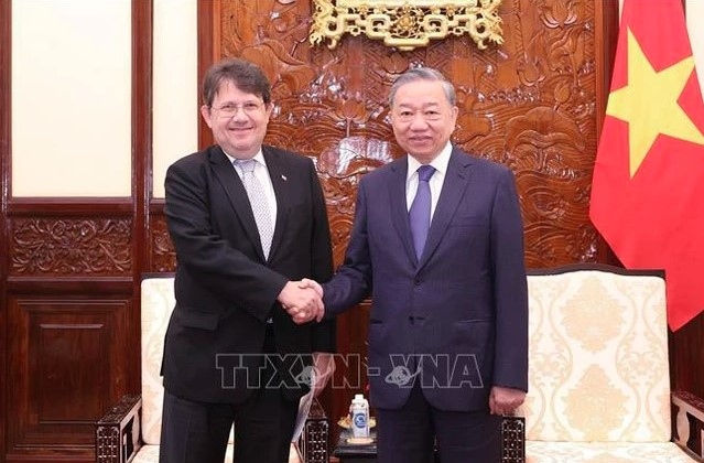 top leader receives newly-appointed foreign ambassadors in hanoi picture 2