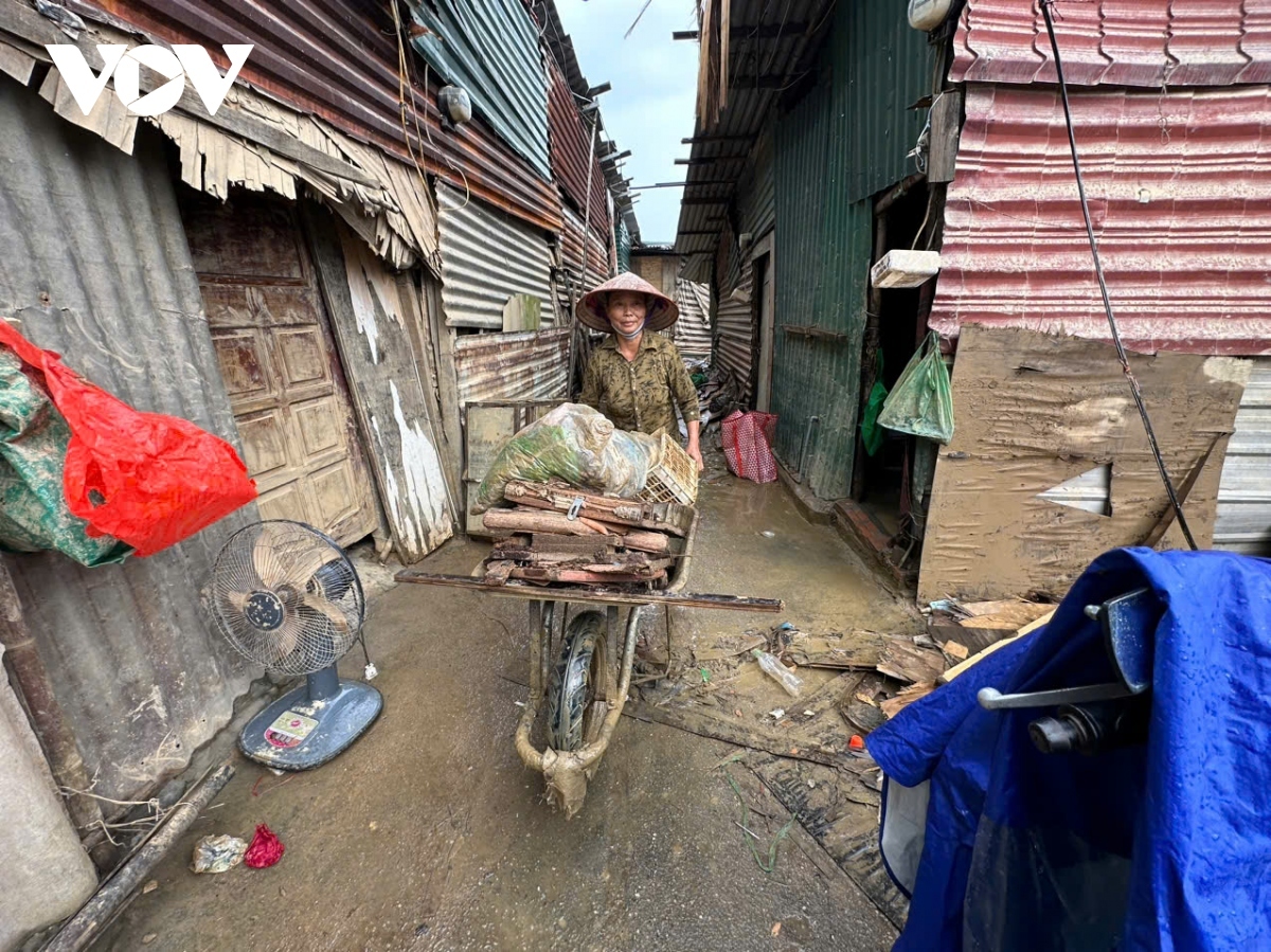 locals near red river seek measures to stabilize lives after historic flooding picture 7