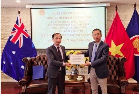 vietnamese in australia join hands in helping disaster victims back home picture 1