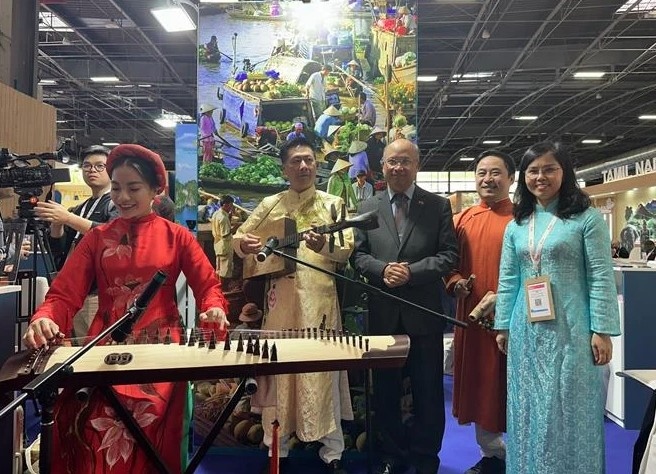 vietnam attends major travel fair in france picture 1