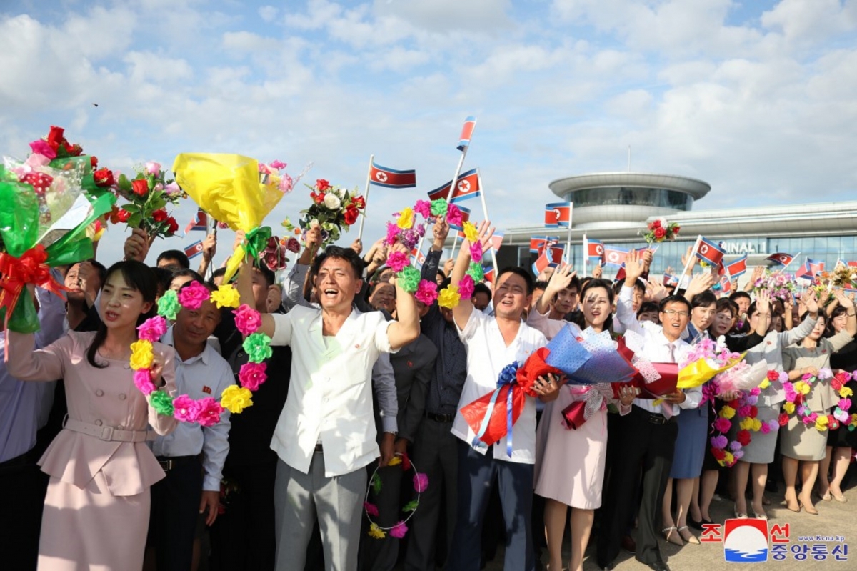 vo dich world cup, u20 nu trieu tien duoc chao don nhu nguoi hung khi tro ve hinh anh 3