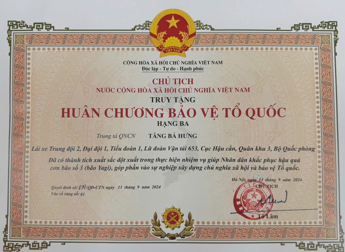 truy tang huan chuong bao ve to quoc hang ba cho trung ta qncn tang ba hung hinh anh 1