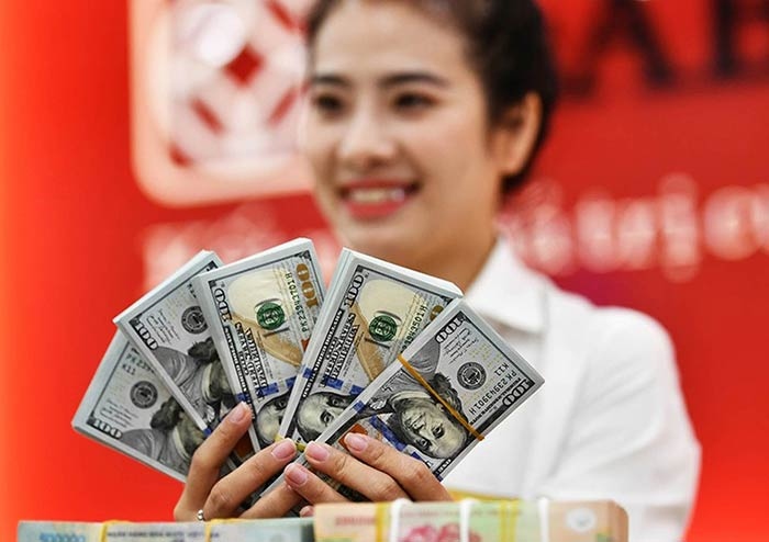 Tỷ giá USD hôm nay 26/9: Tỷ giá trung tâm lùi sâu xuống còn 24.105 đồng/USD