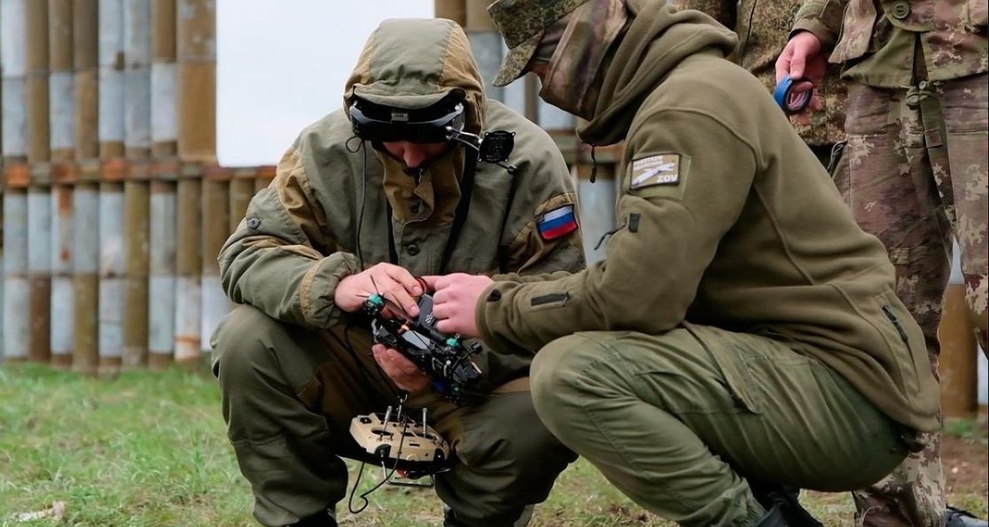 he lo ve uav me lan dau nga trien khai de thoc sau vao phong tuyen ukraine hinh anh 1