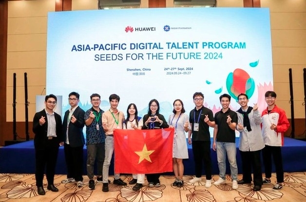 local students win first prize at huawei s tech4good picture 1