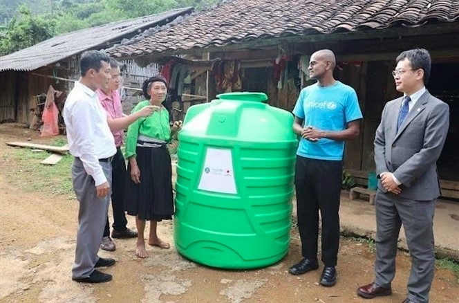 UNICEF provides water storage tanks to Cao Bang