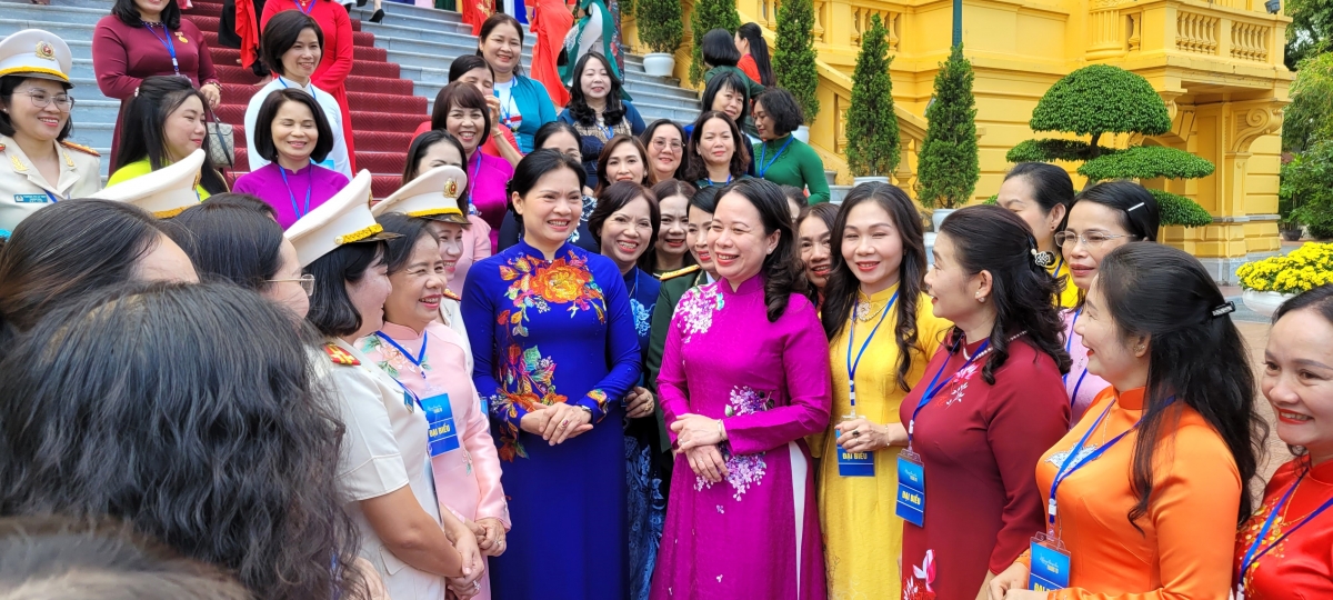 Phó Chủ tịch nước Võ Thị Ánh Xuân gặp mặt đại biểu phụ nữ Việt Nam