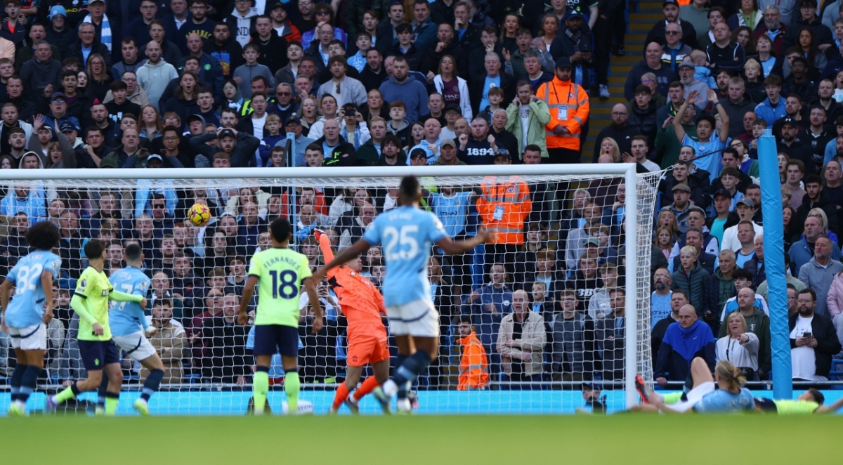 haaland thong nong , man city da bai southampton de tro lai ngoi dau ngoai hang anh hinh anh 26