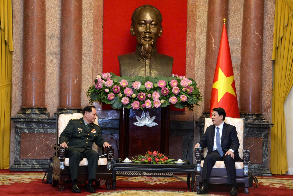 Chủ tịch nước Lương Cường tiếp Phó Chủ tịch Quân ủy Trung ương Trung Quốc