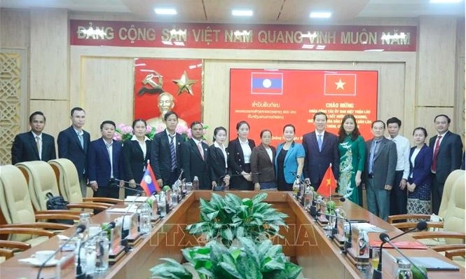 vietnamese, lao localities desire stronger friendly ties picture 1