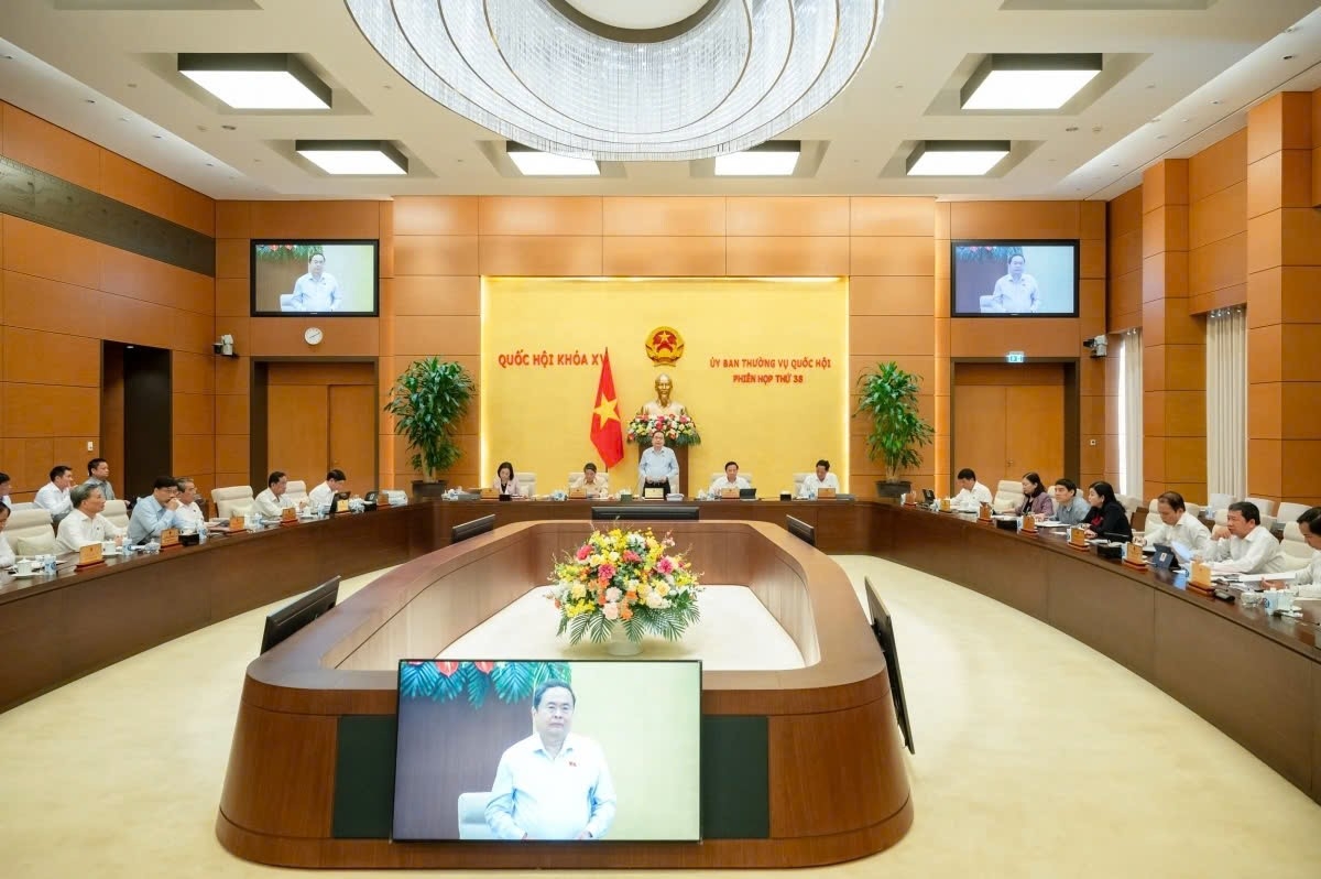 key lawmakers discuss preparations for year-end session of legislature picture 1