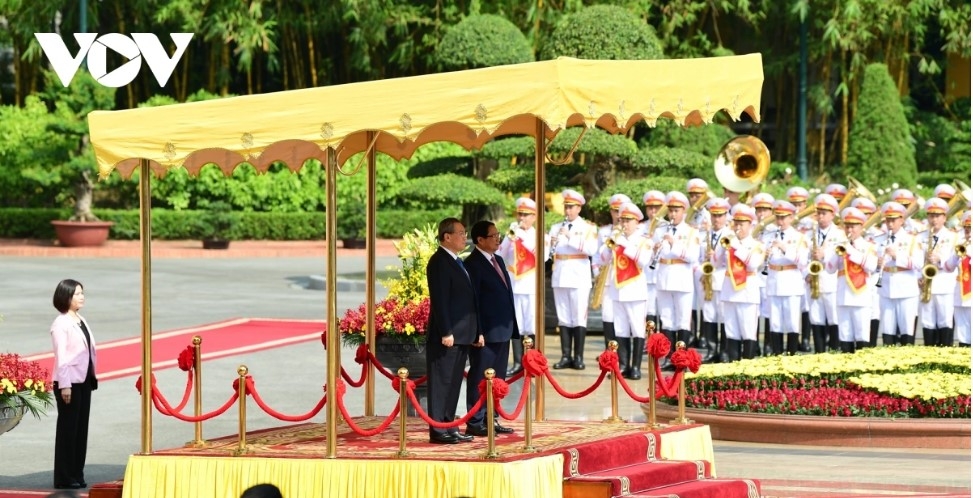 welcome ceremony held for chinese premier in hanoi picture 1