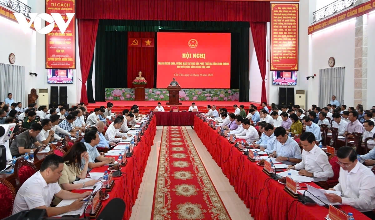 pm chairs conference on mekong delta transportation infrastructure development picture 1