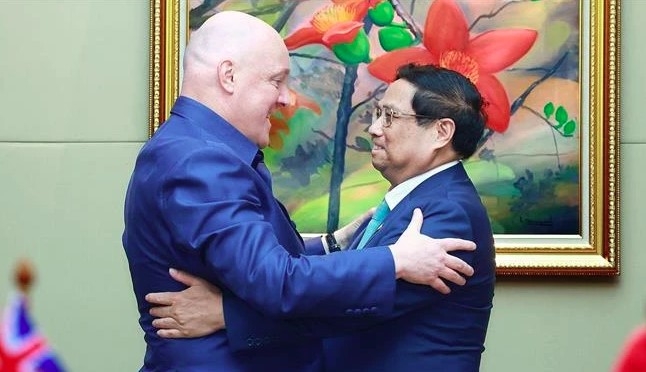 Vietnamese PM meets with New Zealand counterpart on sidelines of ASEAN Summits