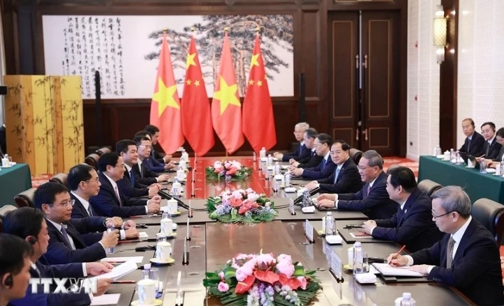 Vietnam-China relationship advancing in profound and extensive direction