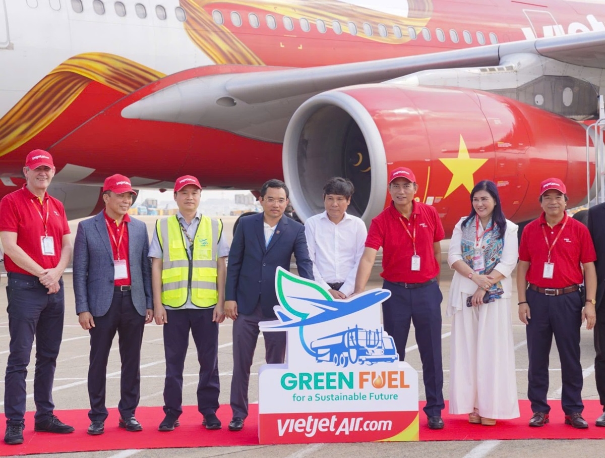 vietjet khai thac chuyen bay dau tien su dung nhien lieu hang khong ben vung saf hinh anh 2