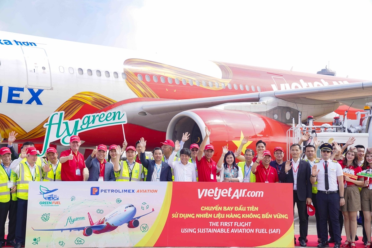 vietjet khai thac chuyen bay dau tien su dung nhien lieu hang khong ben vung saf hinh anh 3