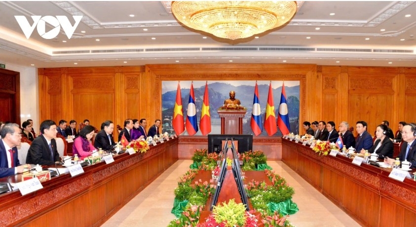 top legislators of vietnam and laos hold talks in vientiane picture 2