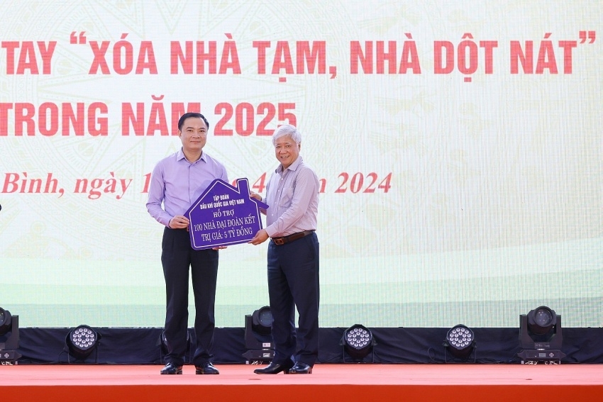 nghia tinh nguoi dau khi chung tay xoa nha tam, nha dot nat cho nguoi ngheo hinh anh 2