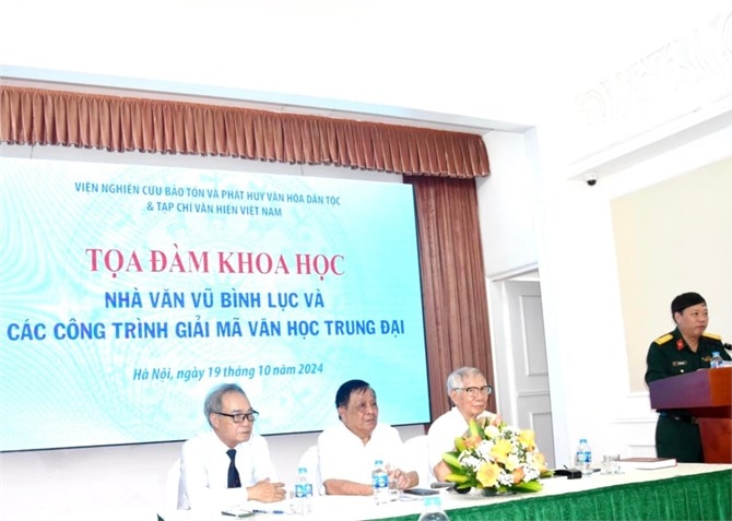 Nhà văn Vũ Bình Lục và các công trình giải mã văn học Trung đại