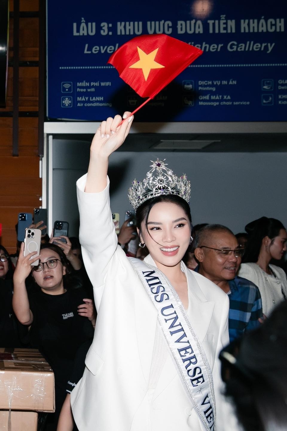 two local beauties depart for miss international and miss universe pageants picture 6