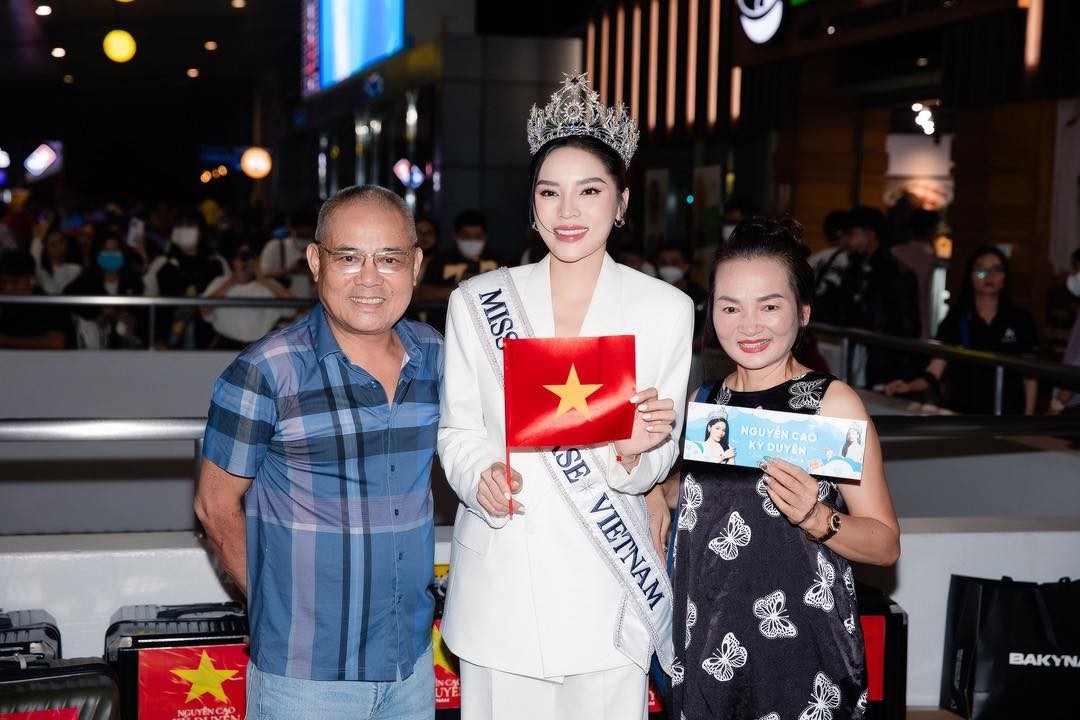 two local beauties depart for miss international and miss universe pageants picture 8